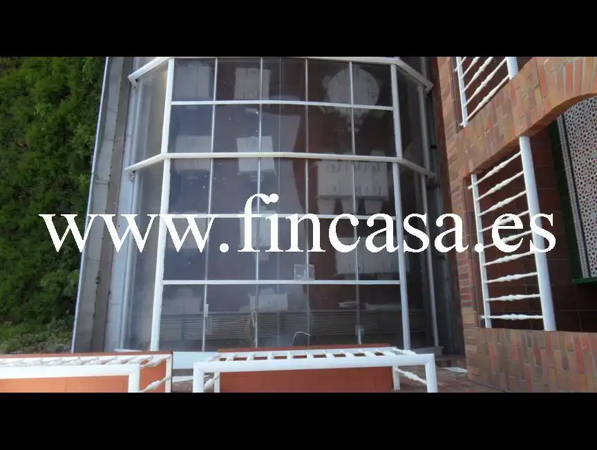 Vista exterior de Edifici en venda en Baiona