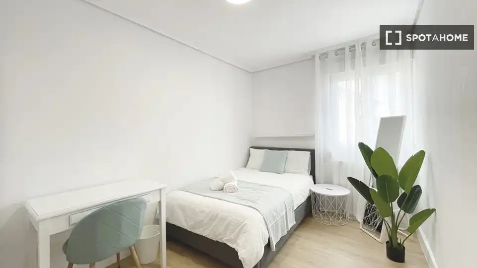 Bedroom of Apartments for share in Santander  with Air Conditioner, Heating and Terrace