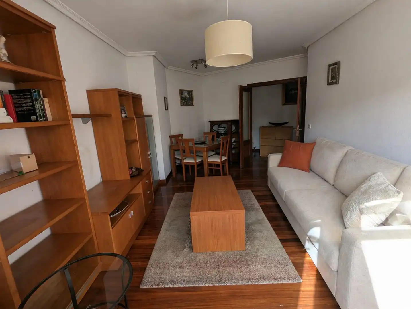 Sala de estar de Piso en venta en Amorebieta-Etxano con Calefacción y Amueblado