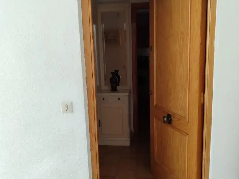 Flat for share in Almagro  with Air Conditioner, Heating and Furnished