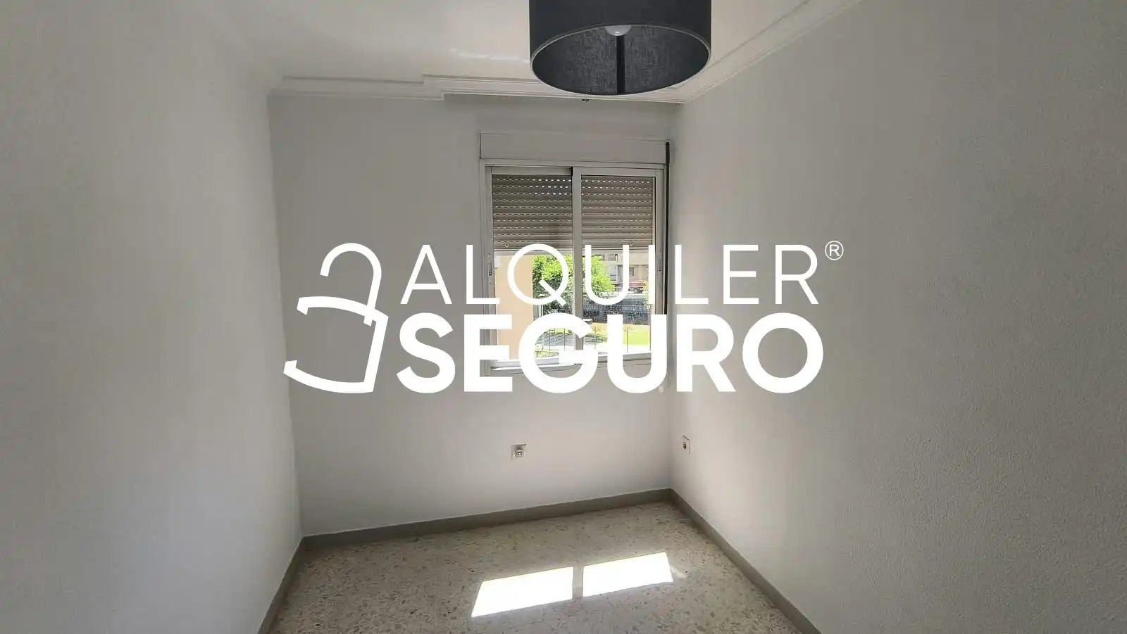 Bedroom of Flat for rent in Sevilla  with Air Conditioner