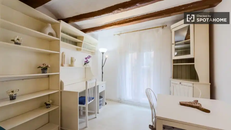 Habitación de Piso de alquiler en Barcelona con Aire acondicionado, Calefacción y Amueblado