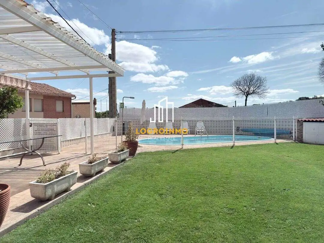 Piscina de Casa o chalet en venta en El Redal con Calefacción, Trastero y Piscina