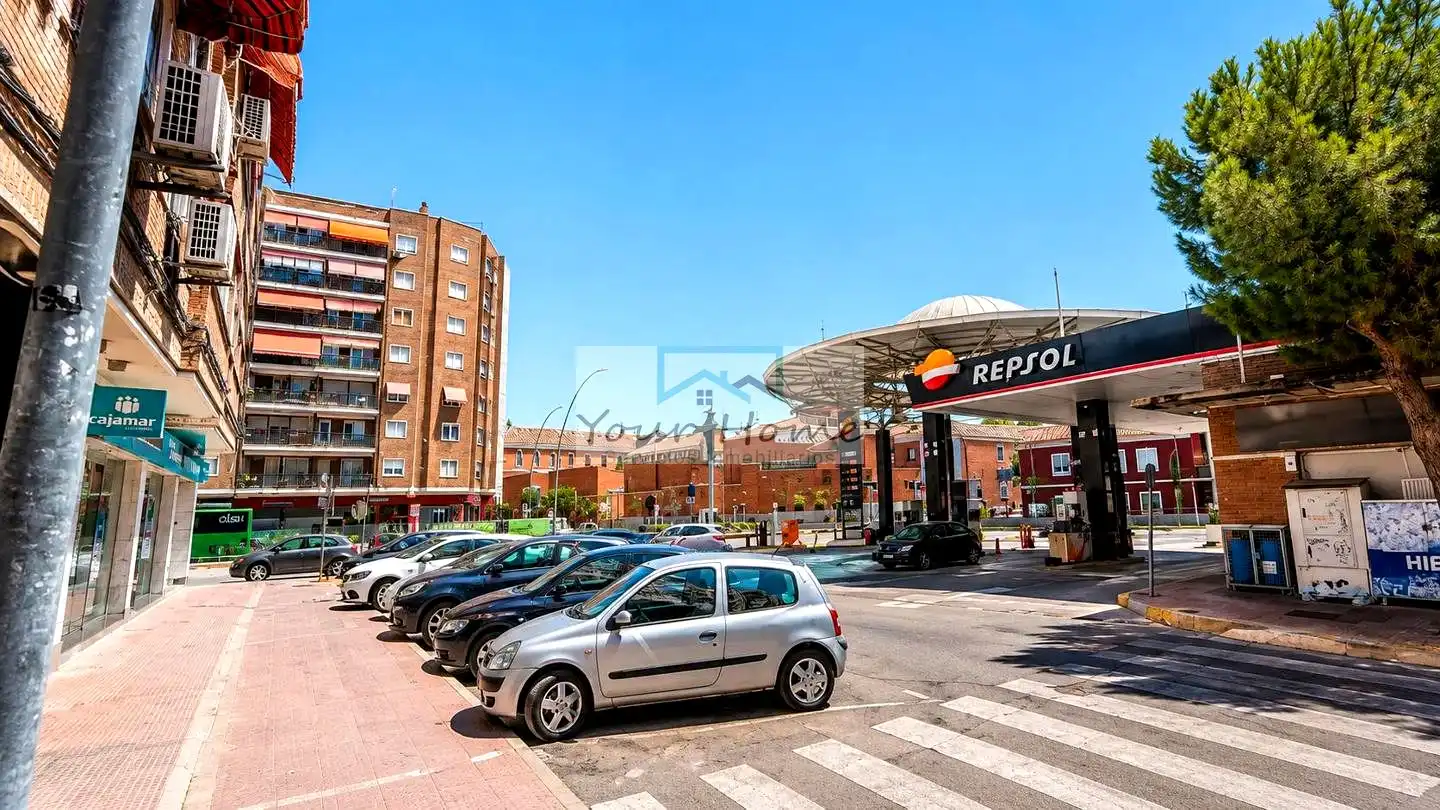 Vista exterior de Pis en venda en Alcalá de Henares amb Aire condicionat, Calefacció i Parquet
