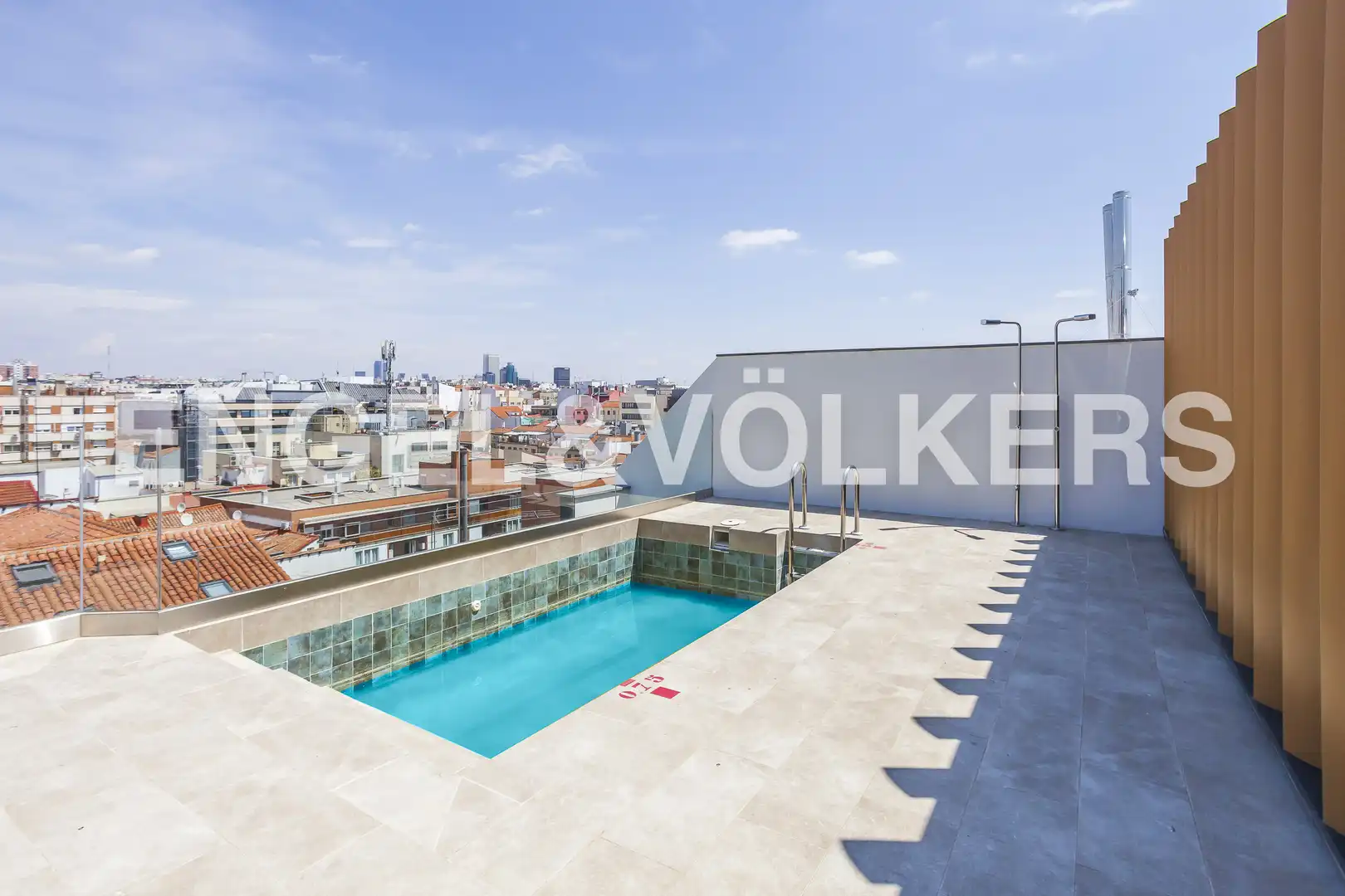 Swimming pool of Flat for rent in Madrid  with Heating and Swimming Pool