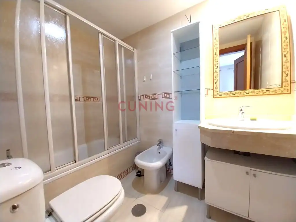 Habitación de Piso en venta en Cáceres con Aire acondicionado, Terraza y Piscina comunitaria