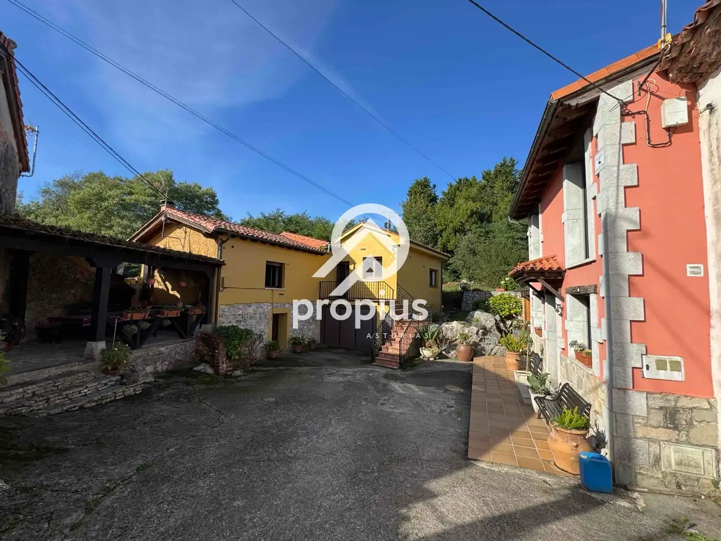Exterior view of Houses for sale in Llanes  with Heating, Private garden and Parquet flooring