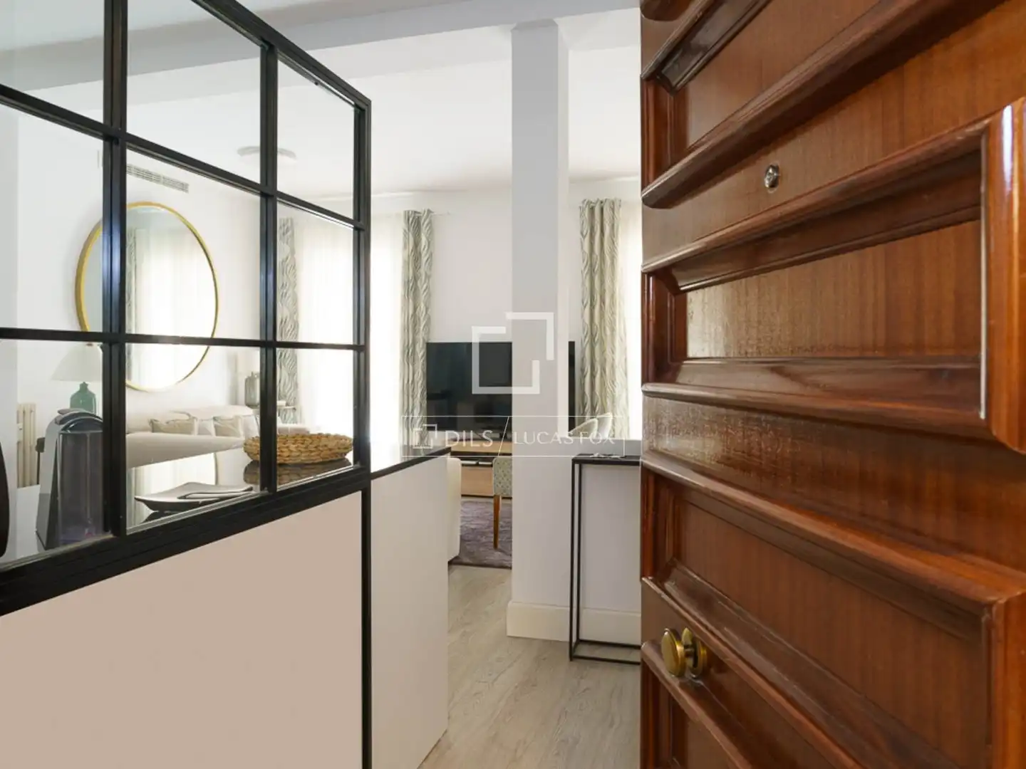 Flat for rent in Madrid  with Air Conditioner, Parquet flooring and Furnished