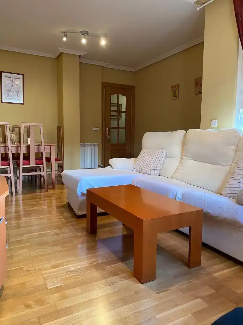 Sala d'estar de Pis en venda en Alba de Tormes amb Moblat, Forn i Rentadora