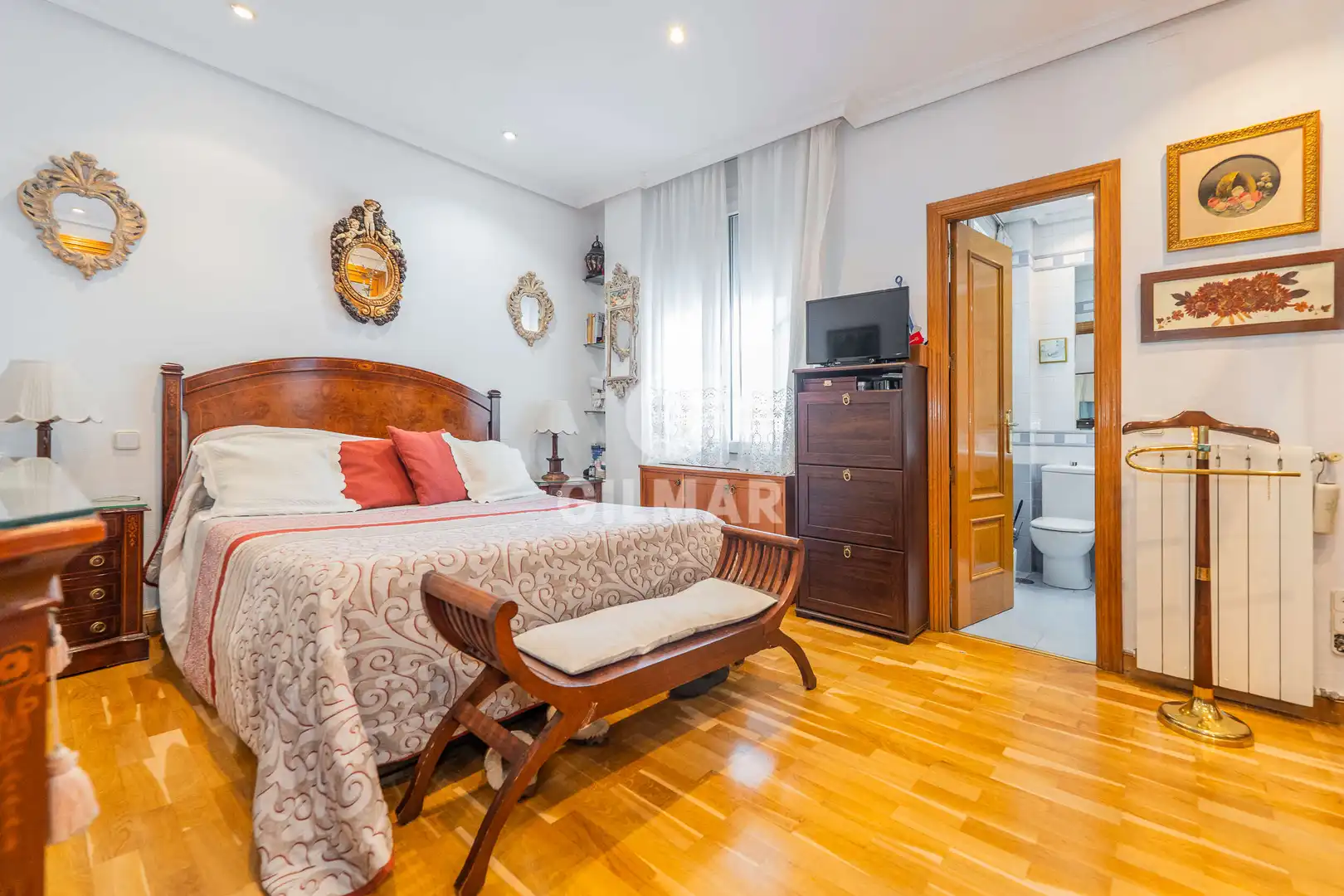 Habitación de Ático en venta en Madrid con Calefacción y Balcón