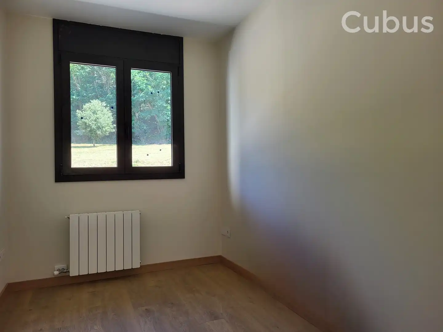 Dormitori de Casa adosada en venda en Olot amb Aire condicionat, Calefacció i Balcó