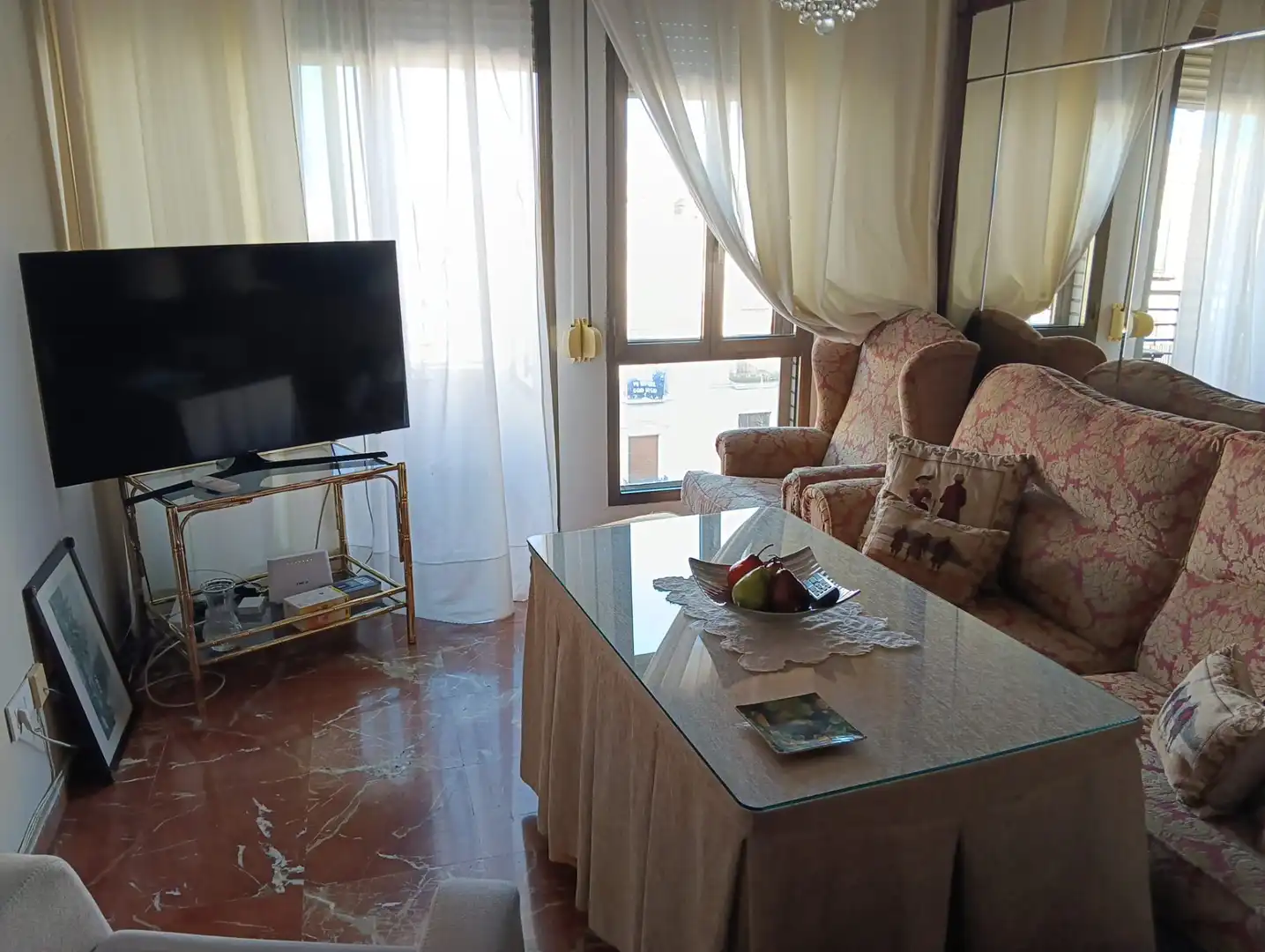 Living room of Flat for sale in Sevilla  with Air Conditioner, Terrace and Balcony