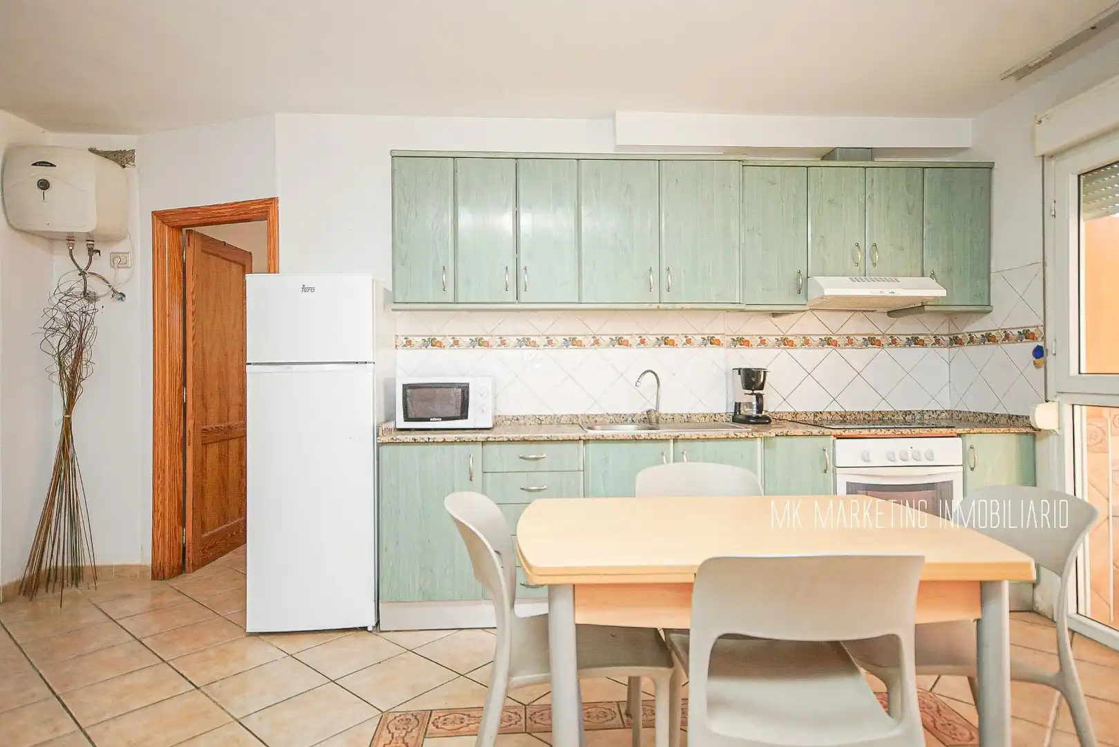 Küche von Dachboden zum Verkauf in Mogán mit Terrasse, Abstellraum und Möbliert