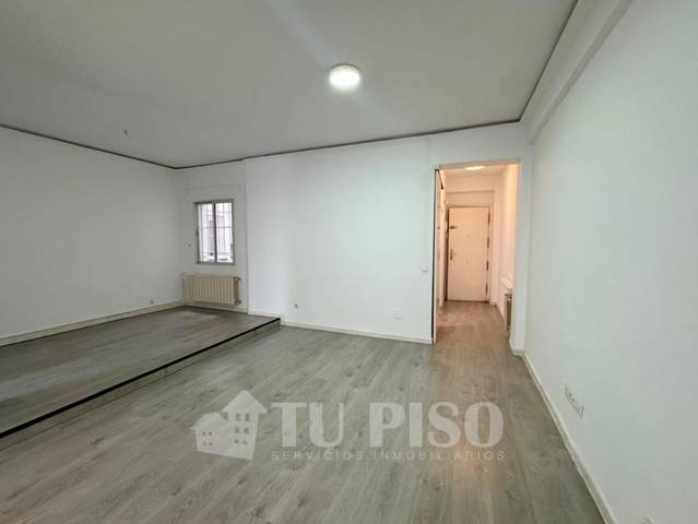 Piso en Alquiler en Calle de Alonso Carbonell en Chopera