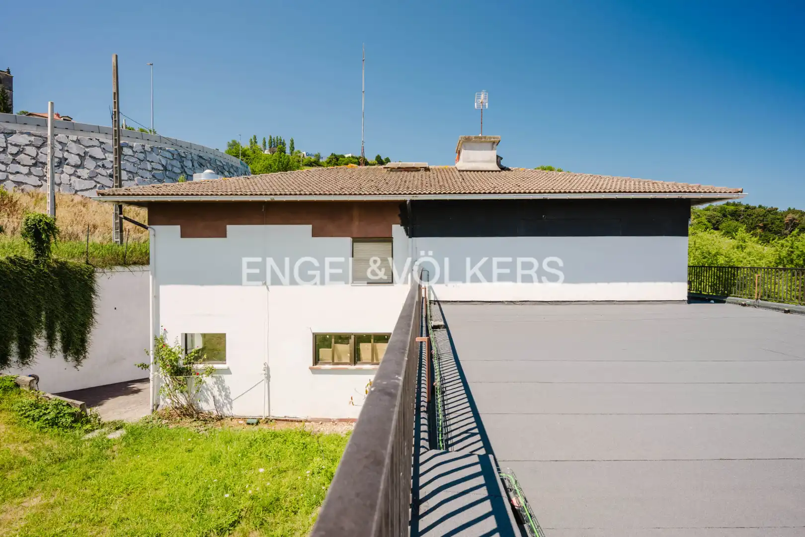 Exterior view of Buildings for sale in Deba