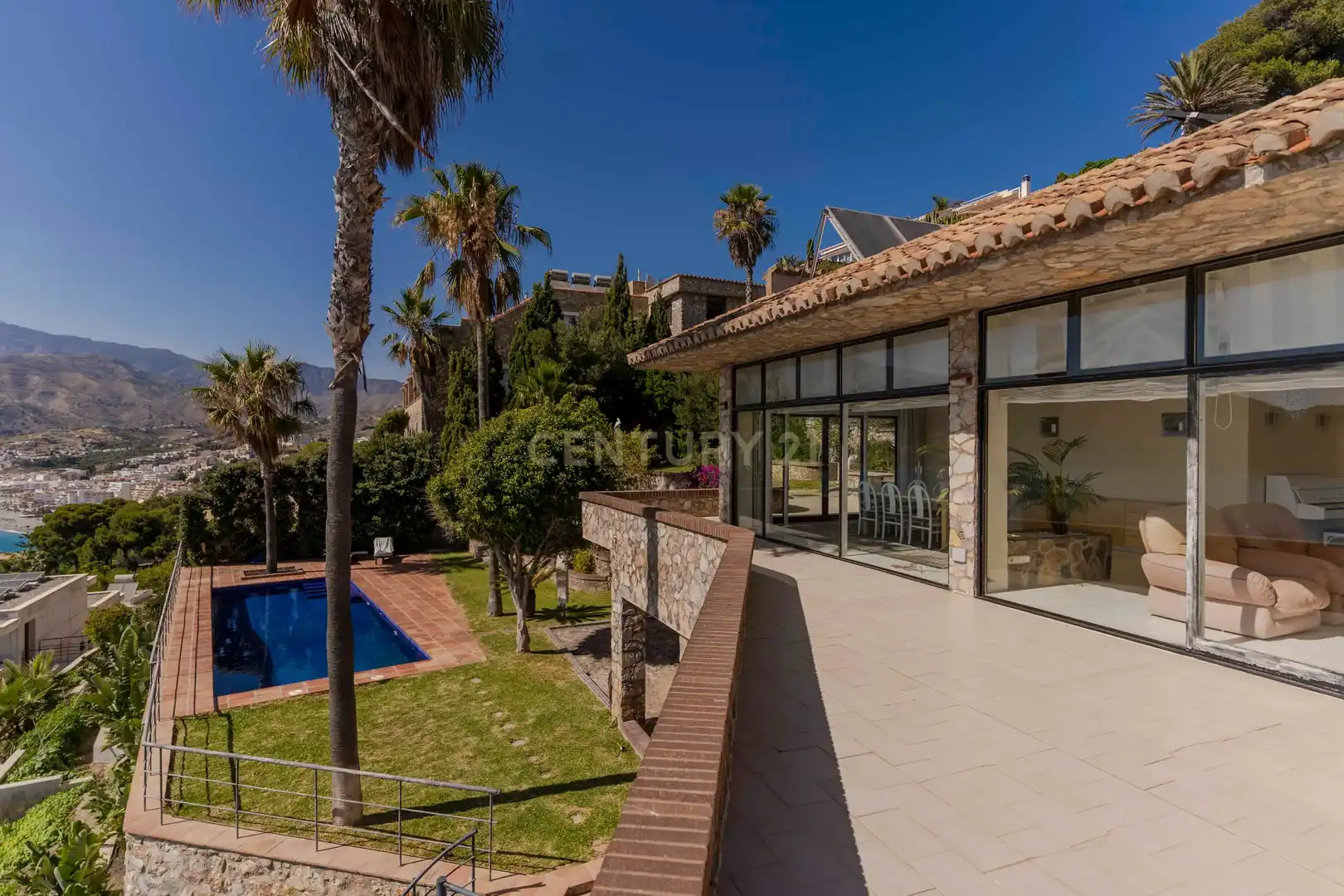Garden of Houses for sale in Almuñécar  with Air Conditioner, Private garden and Storage room