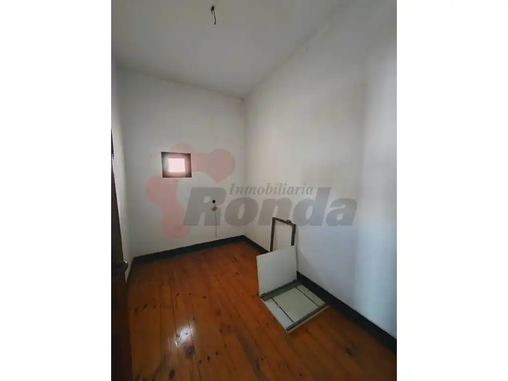 Habitación de Edificio en venta en Lugo