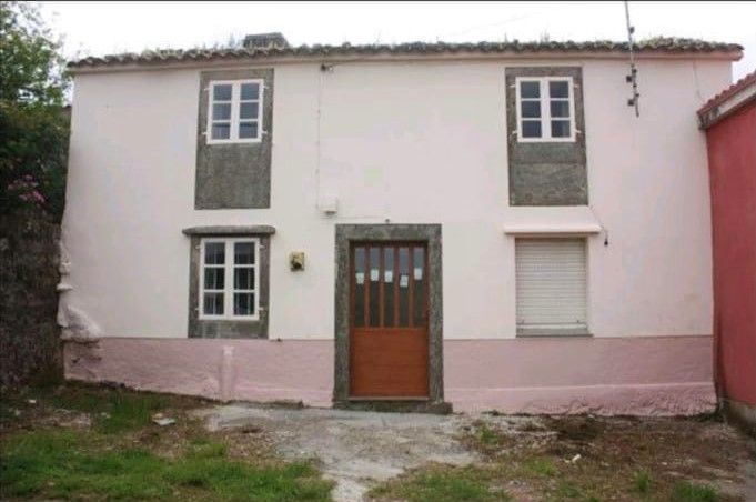 Vista exterior de Casa o xalet en venda en Ponteceso amb Parquet, Moblat i Forn
