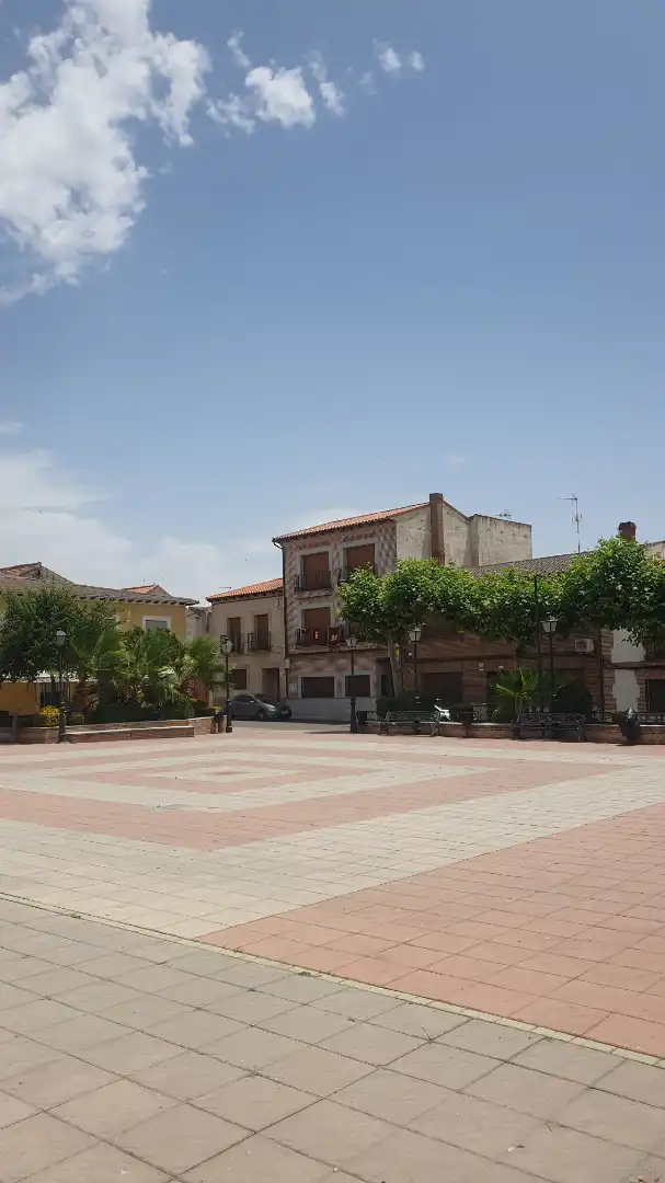 Vista exterior de Casa o xalet en venda en El Casar de Escalona amb Calefacció i Jardí privat