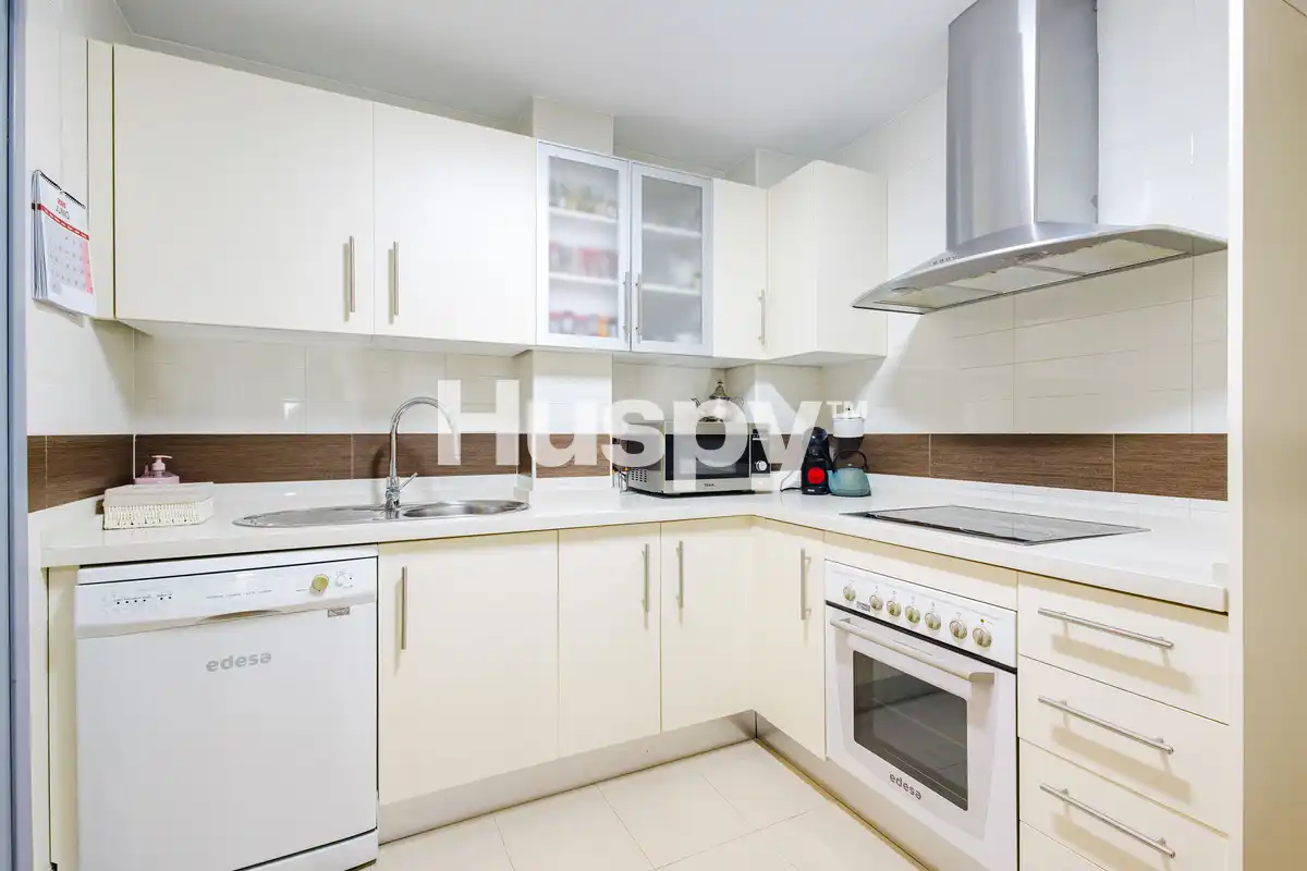 Piso con balcón en venta en Avenida Salvador Dalí, imagen 7