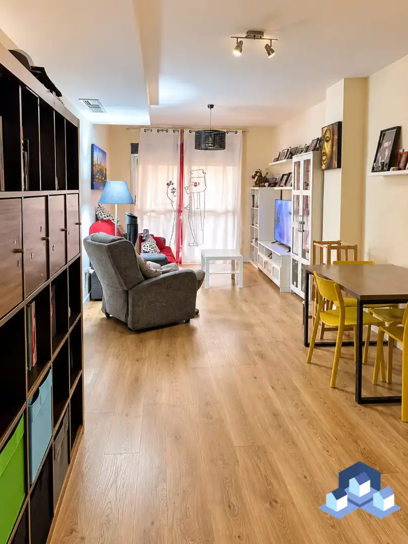 Appartement compact avec terrasse à vendre à Calle Pérez Casas 51, imagen 5