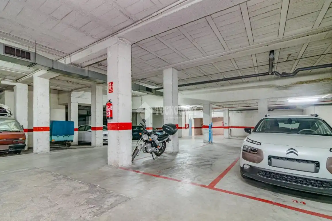 Parking de Piso en venta en Lucena con Aire acondicionado