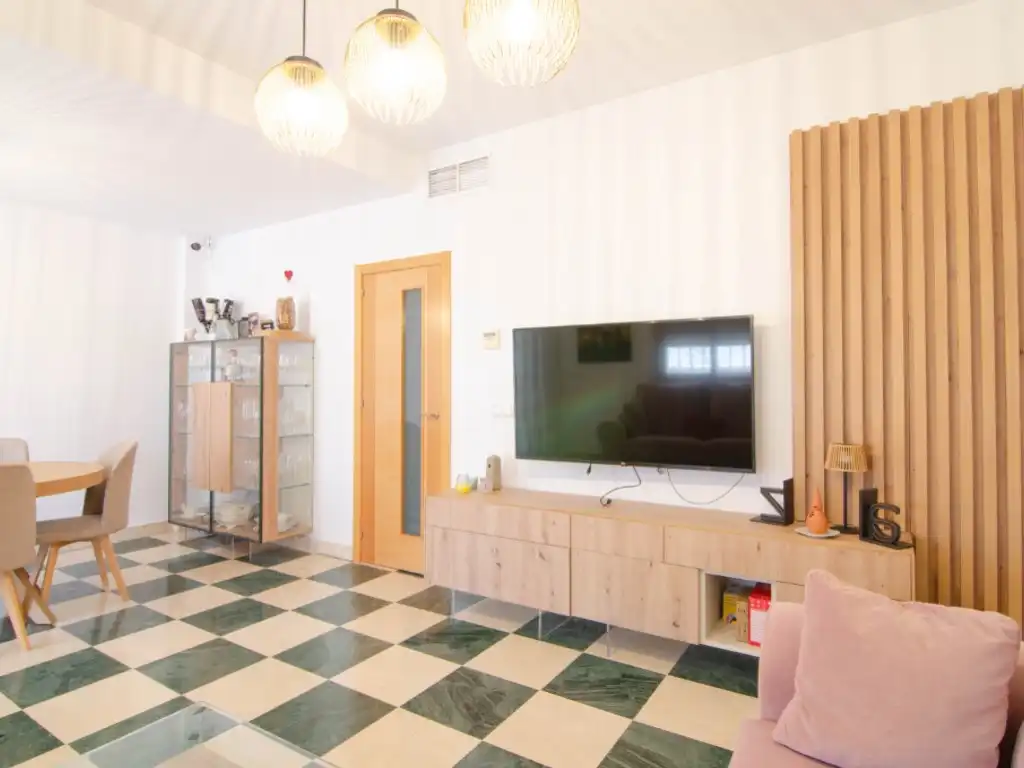 Sala d'estar de Casa o xalet en venda en La Rinconada