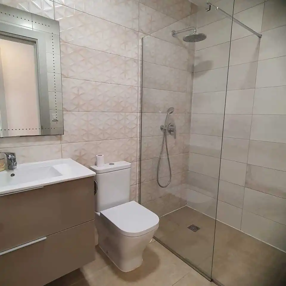 Baño de Casa adosada en venta en Rojales con Microondas