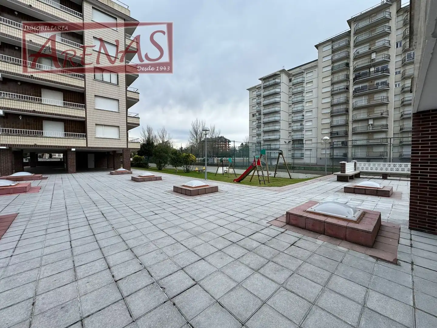 Terraza de Piso en venta en Laredo con Calefacción, Jardín privado y Parquet