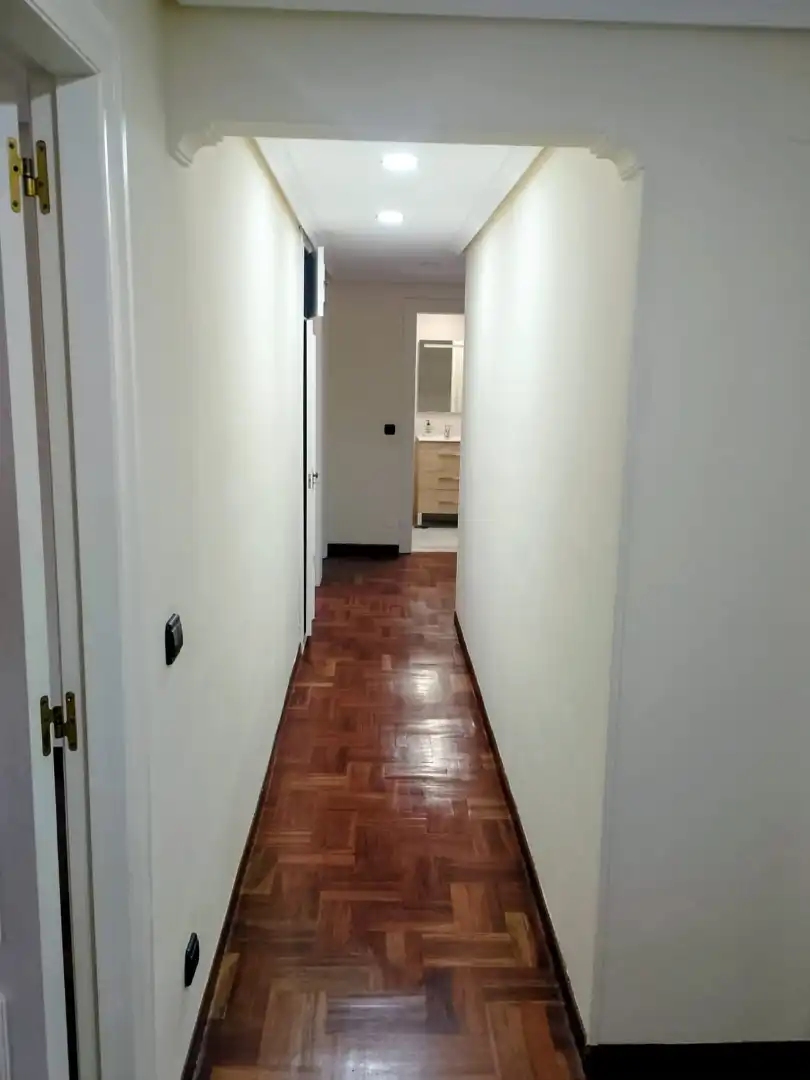 Pis de lloguer en Oviedo  amb Calefacció, Parquet i Terrassa