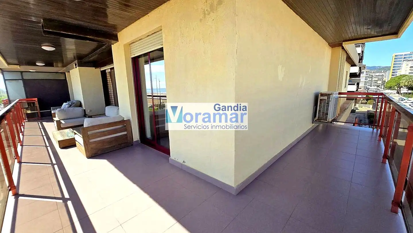 Terrassa de Apartament de lloguer en Gandia amb Aire condicionat, Terrassa i Moblat