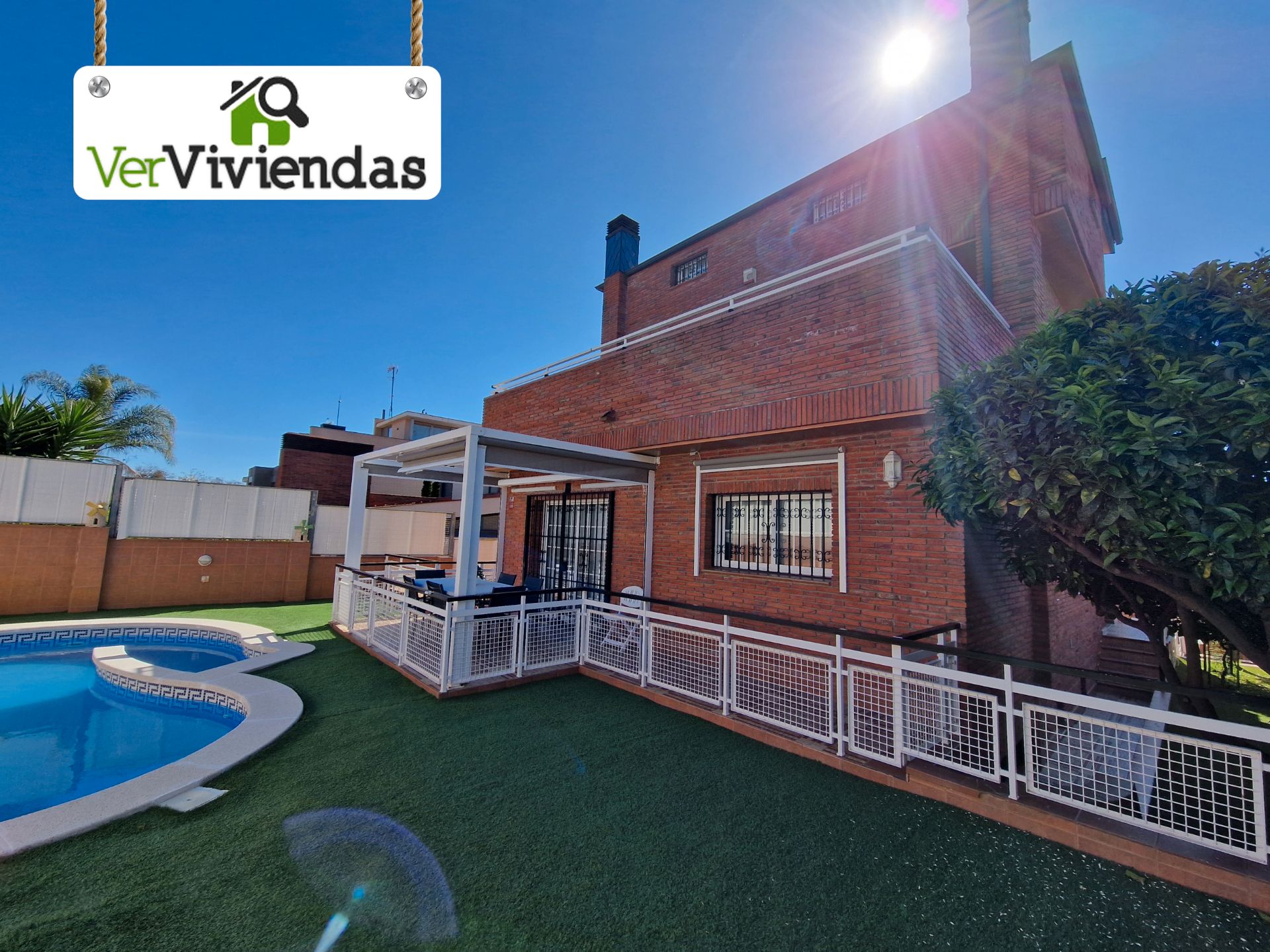 Jardí de Casa o xalet en venda en Viladecans amb Aire condicionat, Calefacció i Jardí privat
