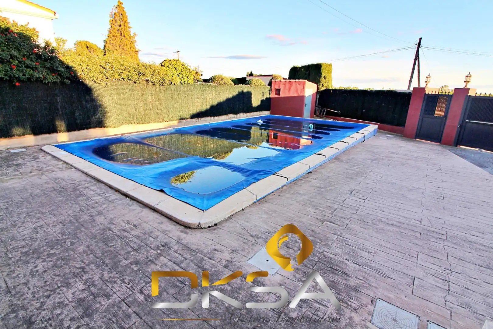 Piscina de Casa o chalet en venta en Castellón de la Plana / Castelló de la Plana con Aire acondicionado, Jardín privado y Terraza