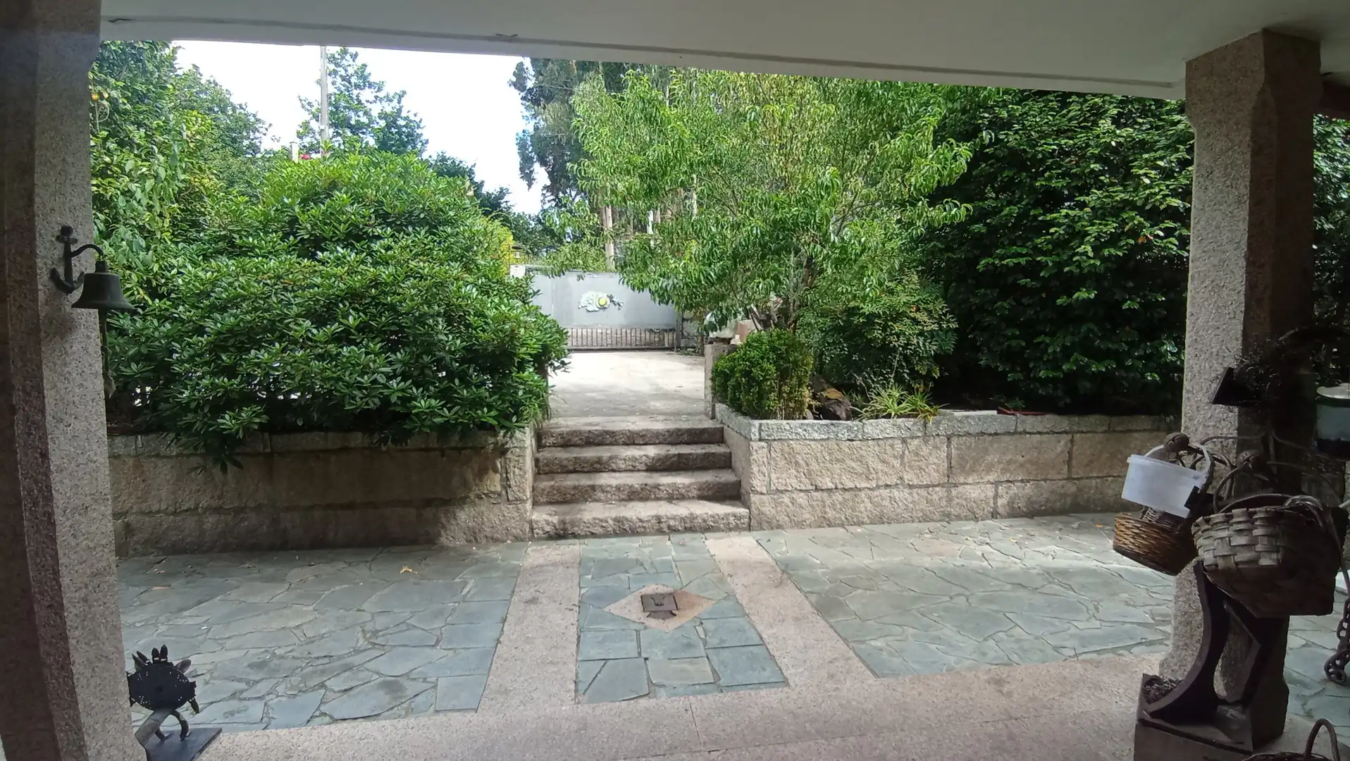 Jardín de Casa o chalet en venta en Pontevedra Capital  con Jardín privado, Terraza y Piscina