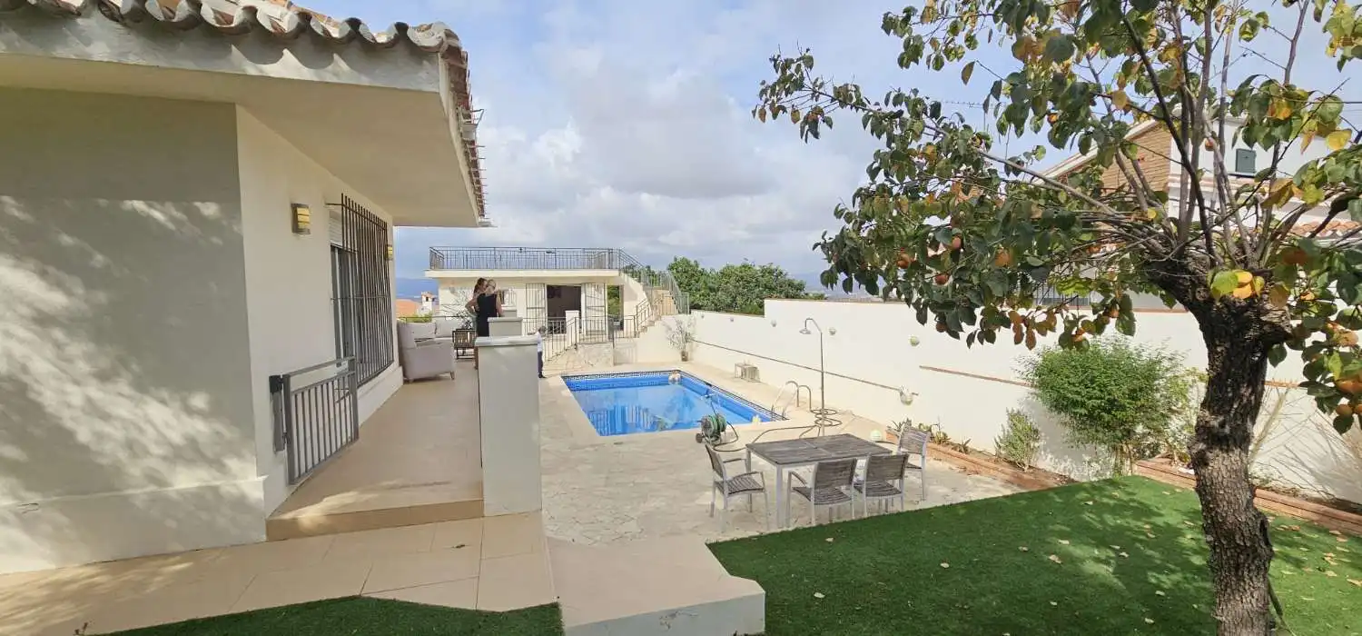 Terrassa de Casa o xalet en venda en Alhaurín de la Torre amb Aire condicionat, Calefacció i Parquet