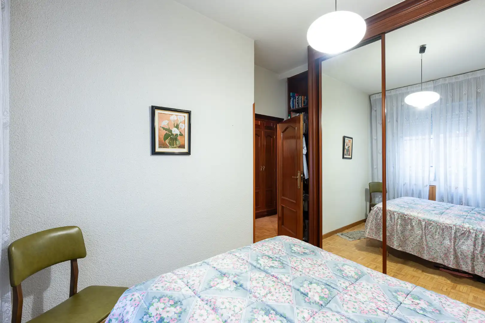 Bedroom of Flat for sale in Madrid  with Air Conditioner, Heating and Parquet flooring