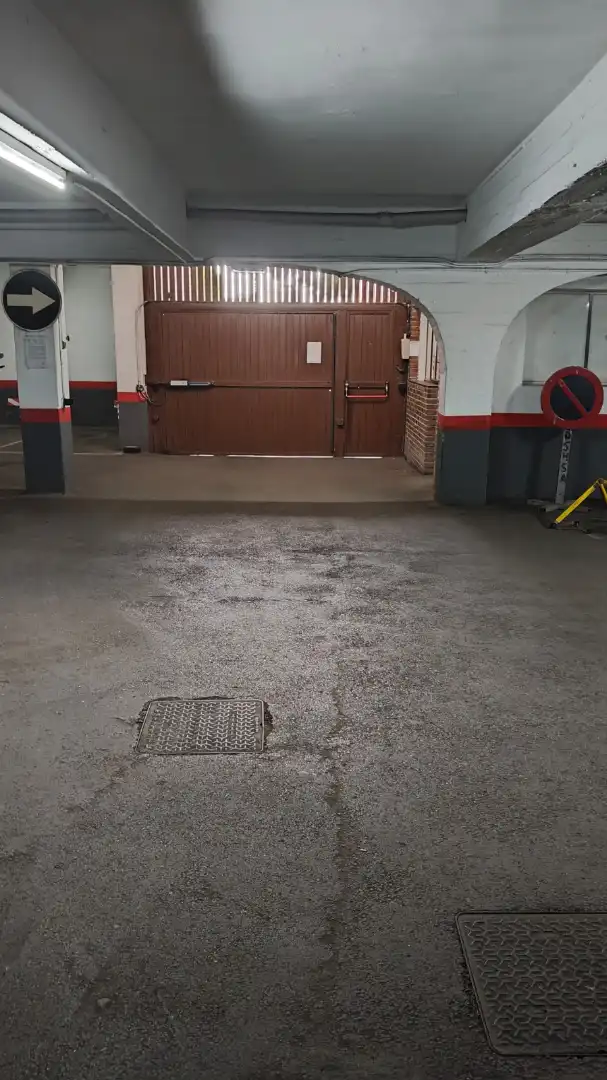Parkplatz von Garage zur Miete in Madrid