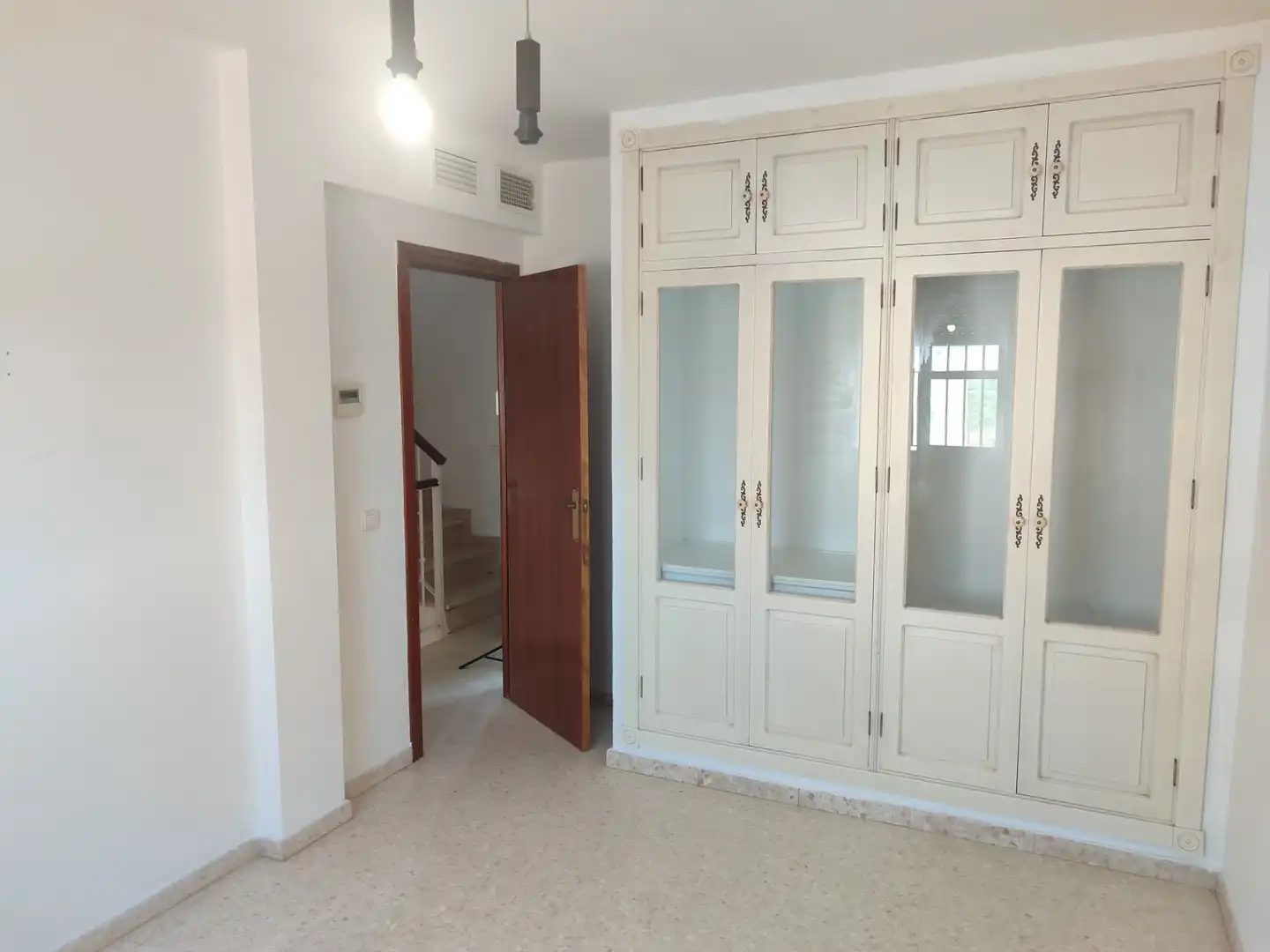 Casa adosada en venta en Utrera con Aire acondicionado, Calefacción y Terraza