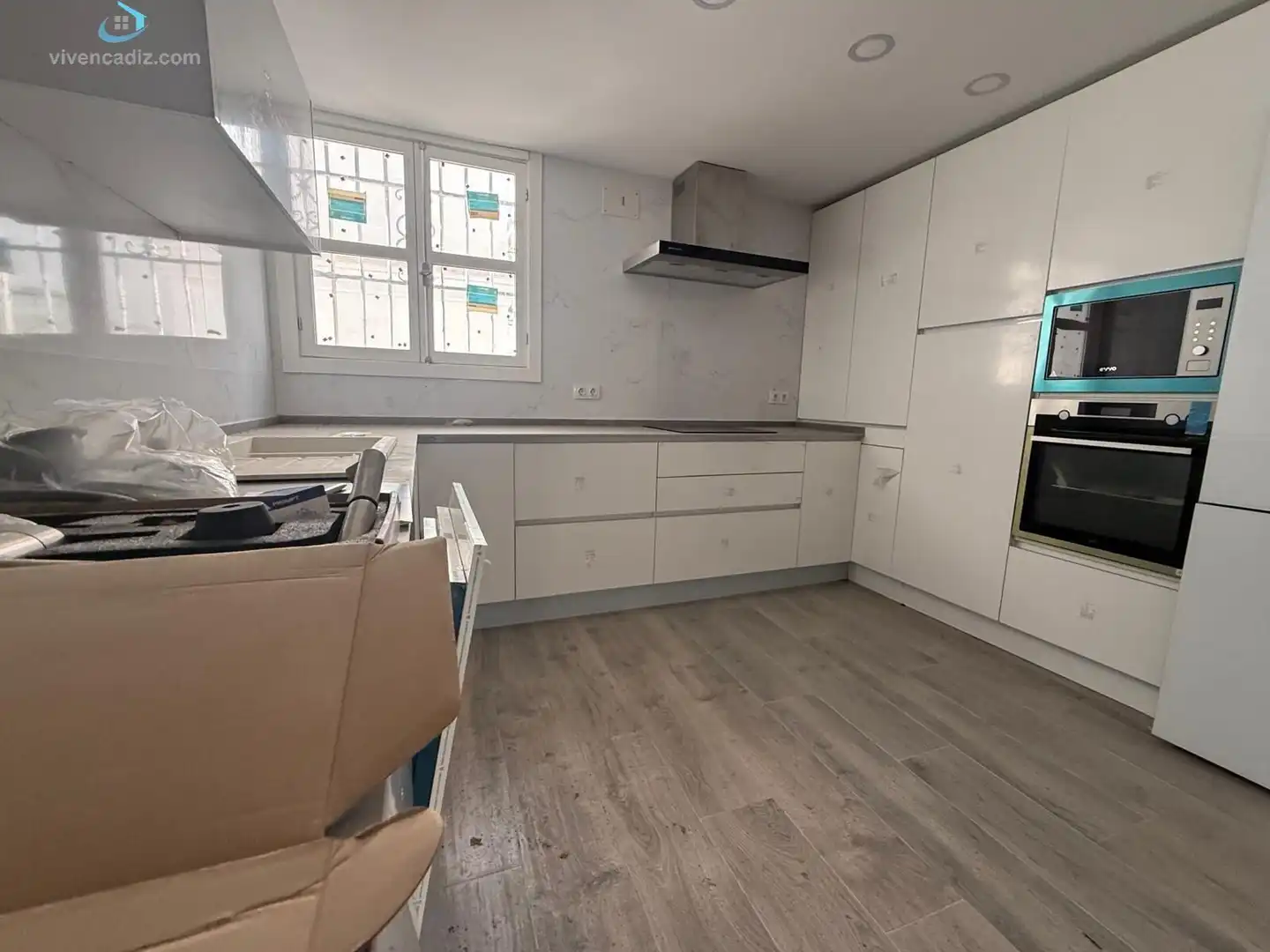 Cocina de Dúplex en venta en Cádiz