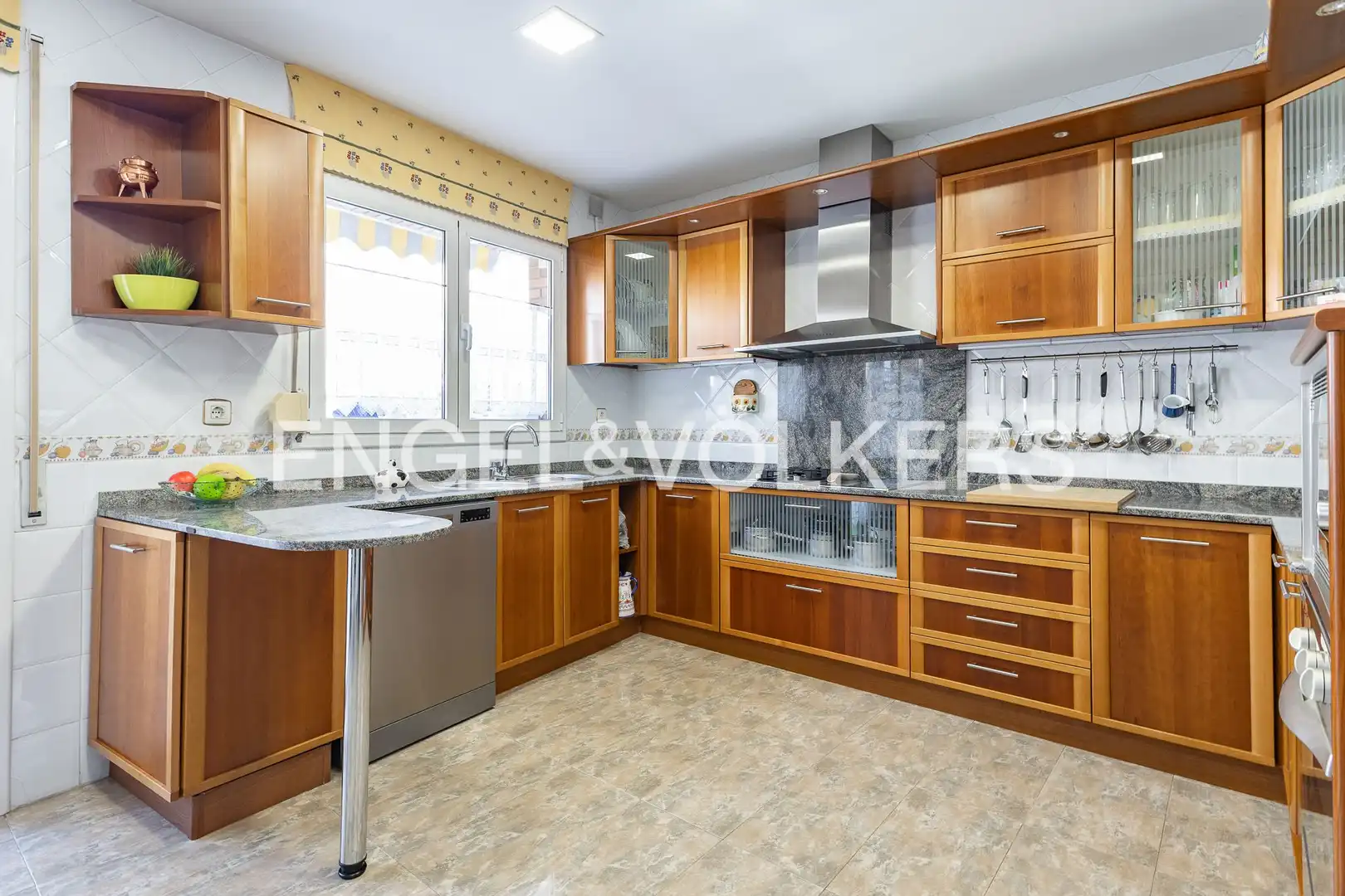 Cuina de Casa o xalet en venda en Barcelona amb Aire condicionat, Calefacció i Parquet