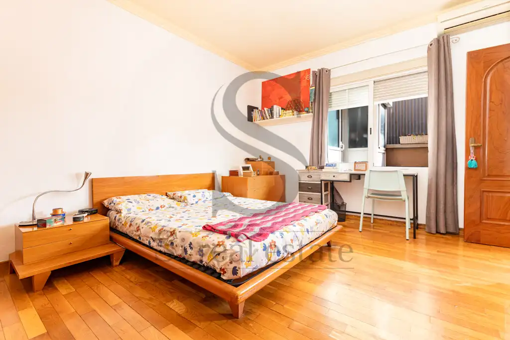 Habitación de Ático en venta en Barcelona con Aire acondicionado, Calefacción y Parquet
