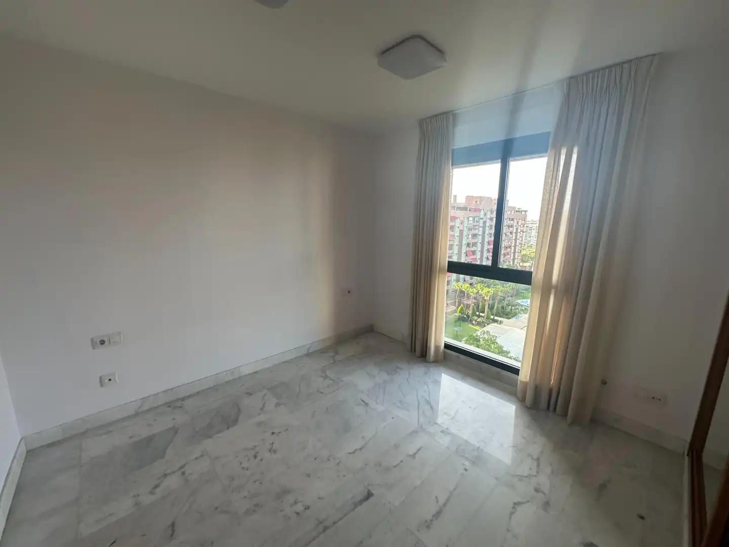 Habitación de Piso de alquiler en Alicante / Alacant con Aire acondicionado y Piscina comunitaria