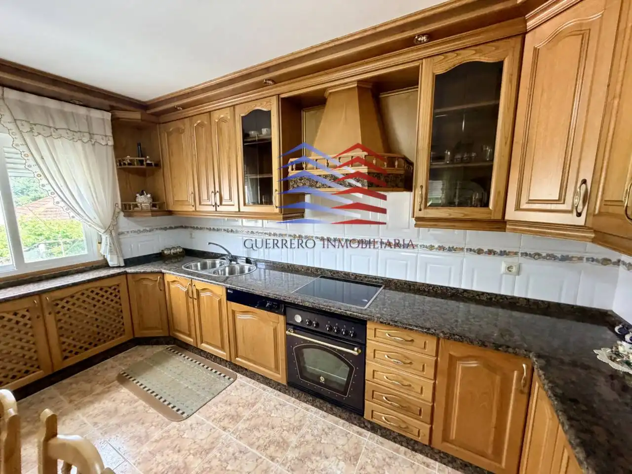 Cocina de Casa o chalet en venta en Coles con Calefacción, Jardín privado y Terraza