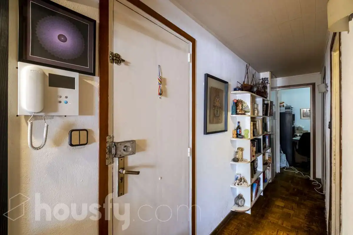 Piso en venta en Barcelona con Balcón