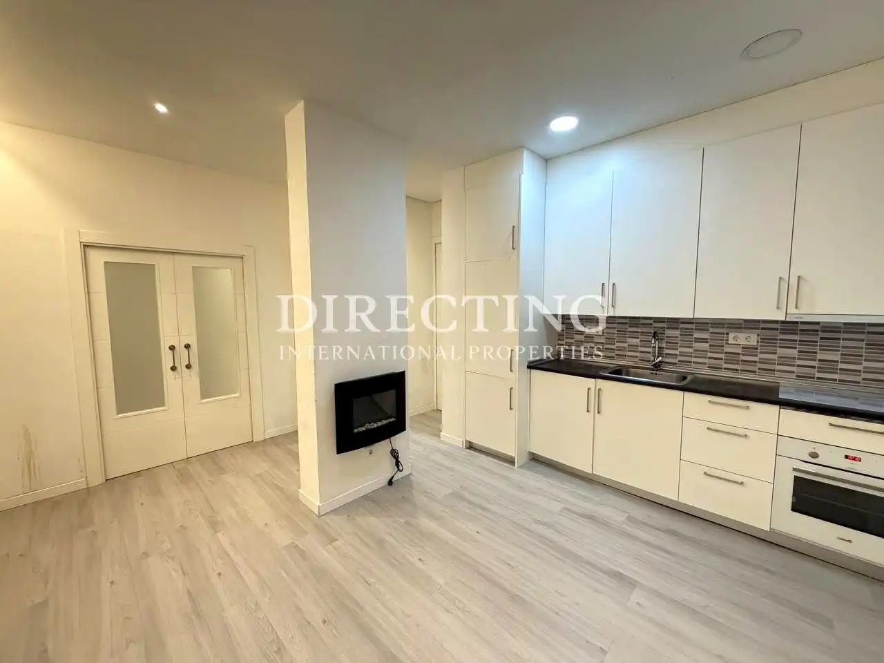 Vista exterior de Piso en venta en Madrid con Calefacción