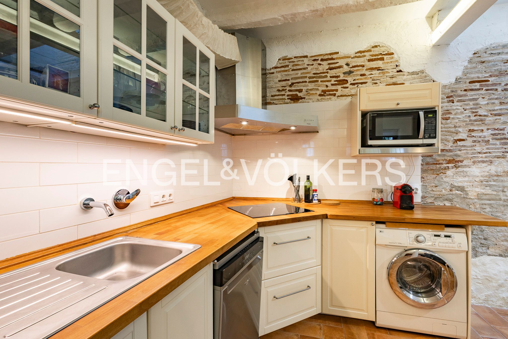 Cuina de Casa o xalet de lloguer en Sitges amb Aire condicionat, Calefacció i Moblat