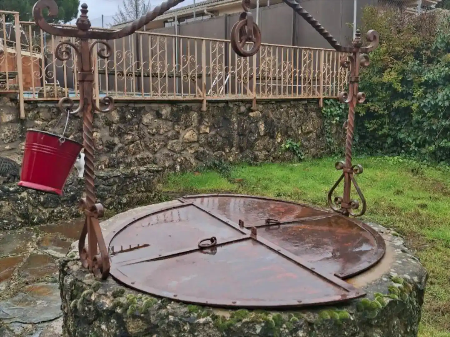 Jardí de Casa o xalet en venda en Palazuelos de Eresma amb Aire condicionat, Piscina i Balcó