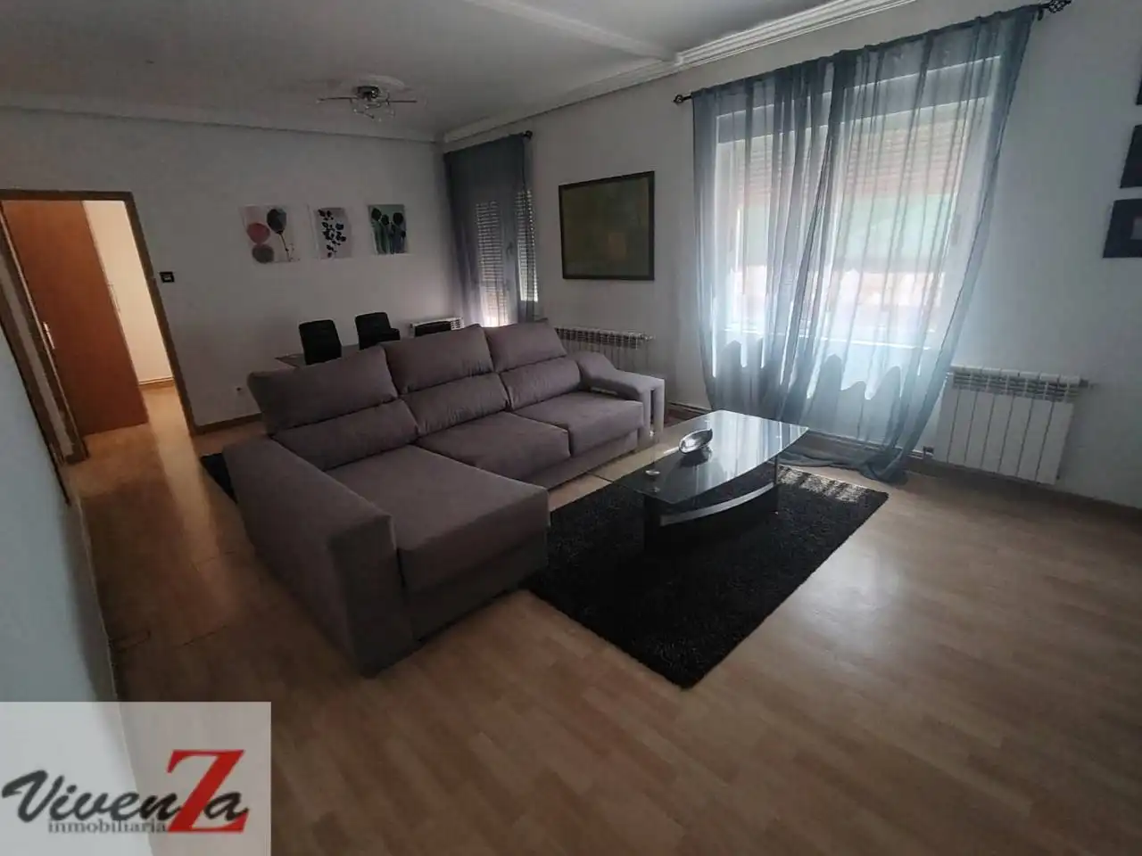 Sala d'estar de Pis en venda en Zamora Capital  amb Calefacció, Moblat i Balcó
