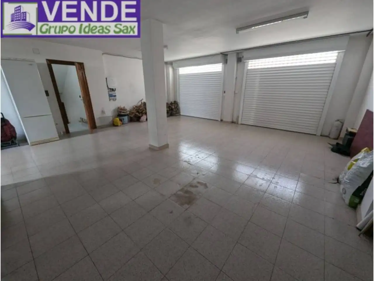 Casa adosada en venda en Sax