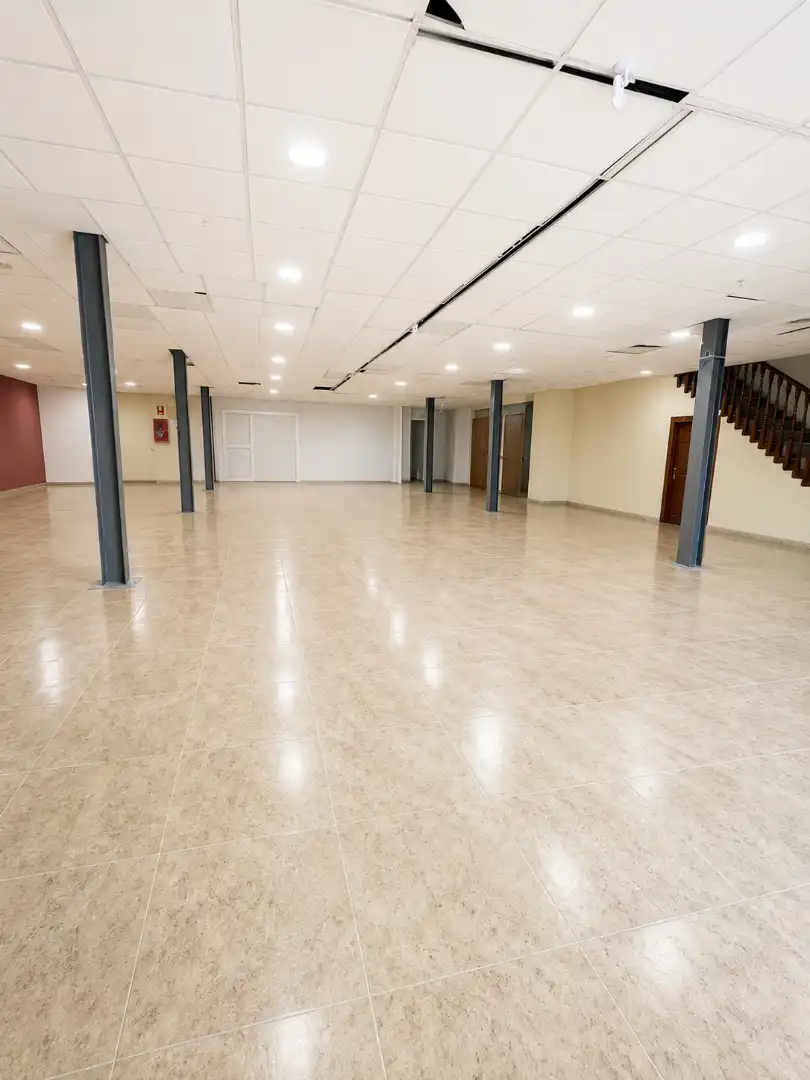 Local en venta en Tomelloso con Aire acondicionado y Calefacción